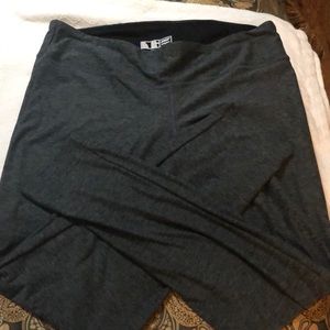 XL New Balance 3/4 yoga pants